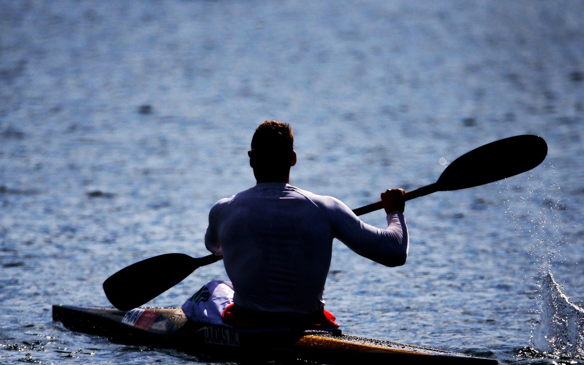 jeux olympiques eau rivière lac loisirs bateau mer kayak loisirs paddle plage paddle océan kayak bateau un action pêcheur londres athlète 2012