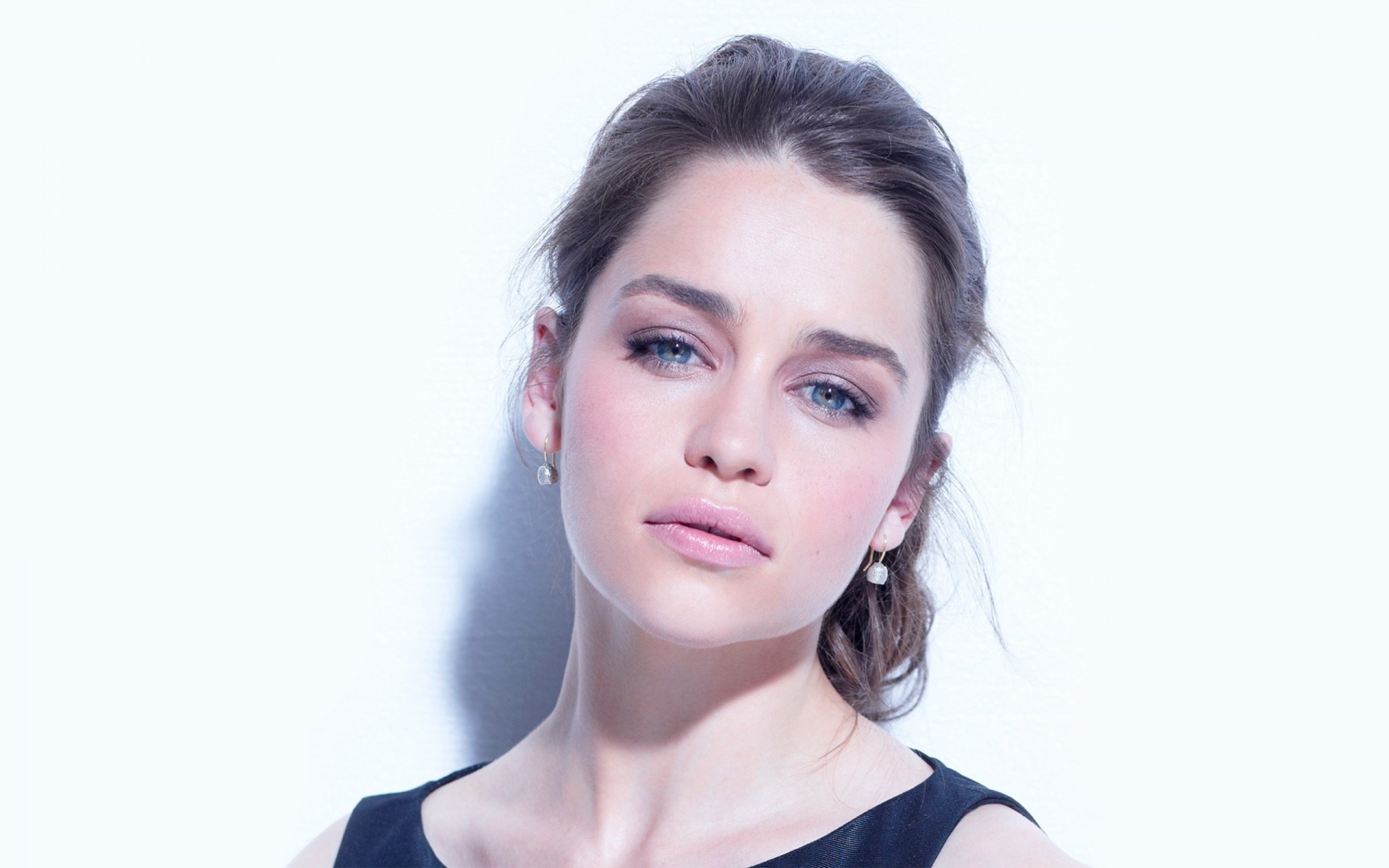 movies woman fashion portrait glamour pretty one sexy young elegant cute skin eye blue eyes blonde smile game of thrones