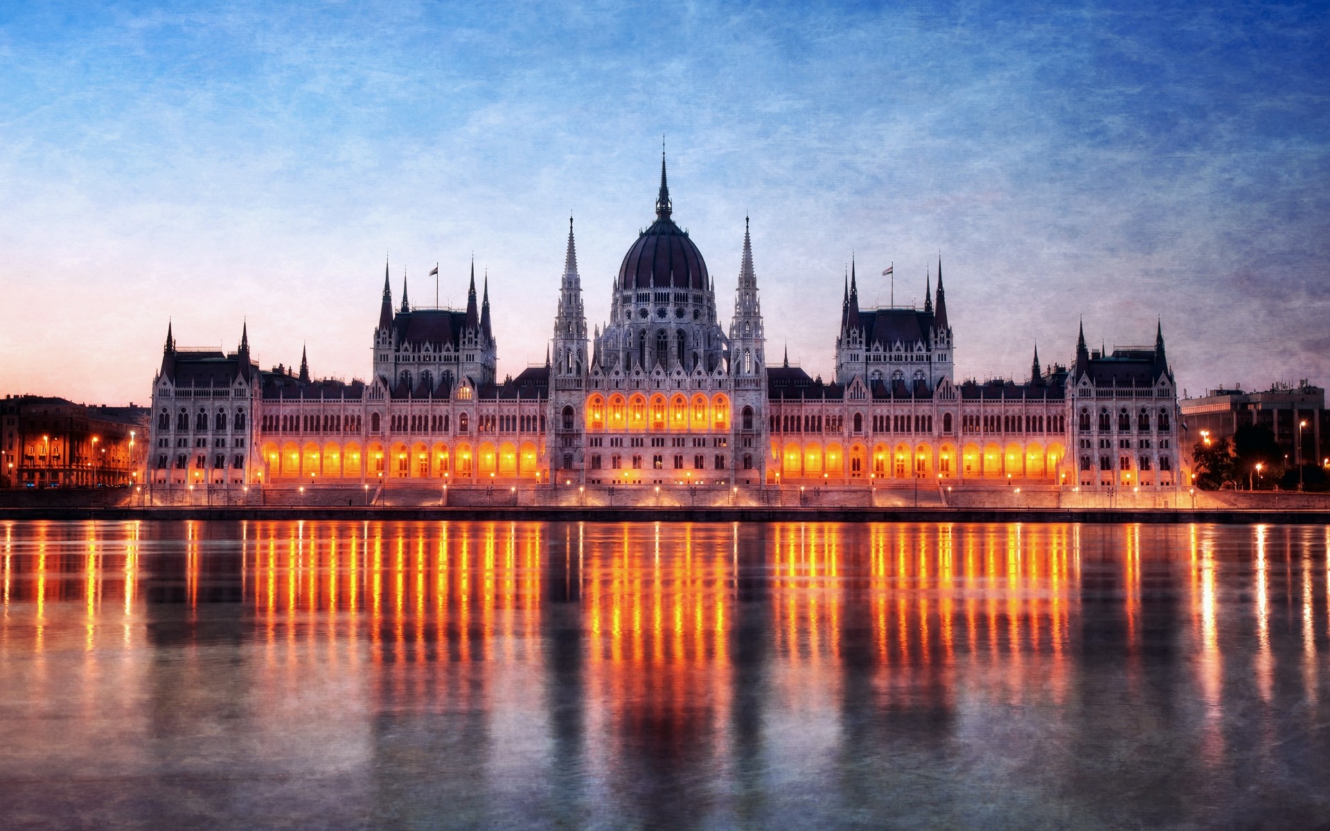 andere städte architektur fluss stadt reisen wasser haus dämmerung reflexion himmel sonnenuntergang brücke abend stadt tourismus im freien sehenswürdigkeit licht landschaft stadt