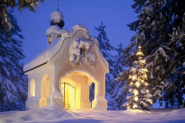 C est Noël. Soirée de neige d hiver