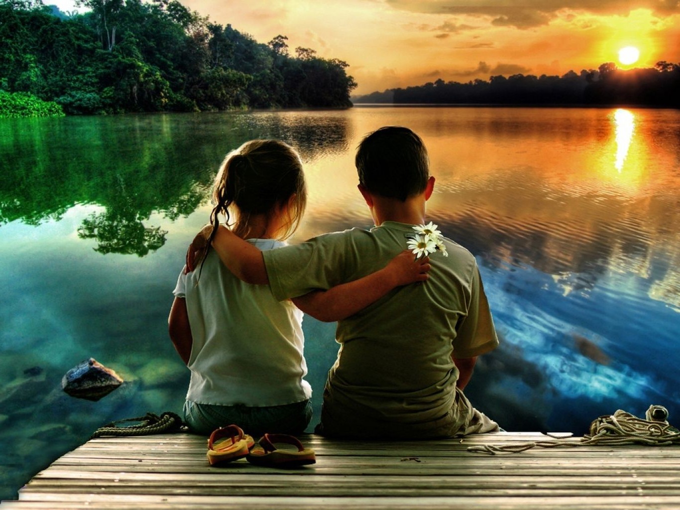 enfants dans la nature eau fille lac rivière nature coucher de soleil réflexion voyage enfant à l extérieur parc été loisirs aube belle deux amour loisirs couple