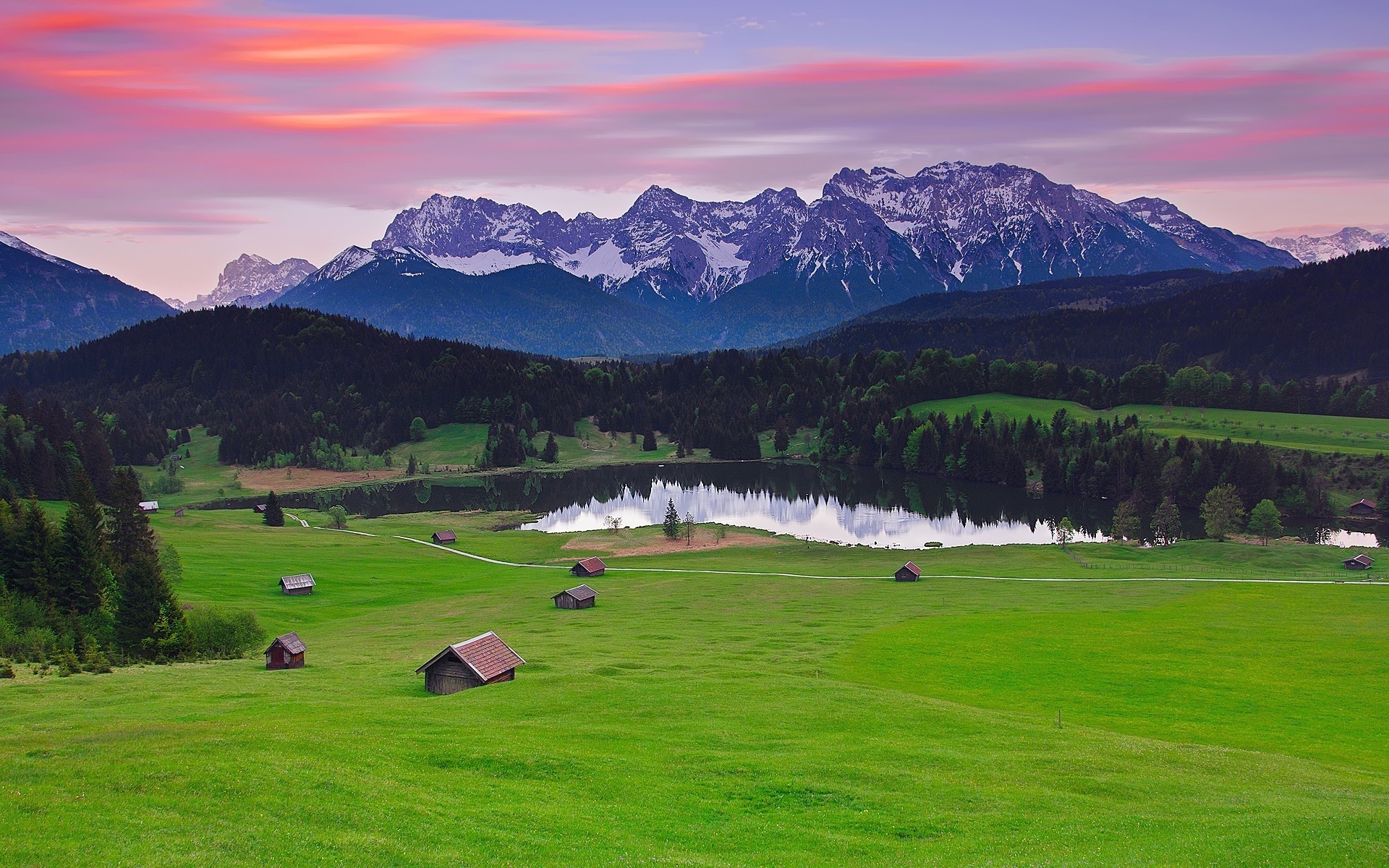 paysage paysage montagnes voyage à l extérieur vallée nature scénique lac ciel herbe arbre été colline bois foin collines montagnes espace vert fond de la nature