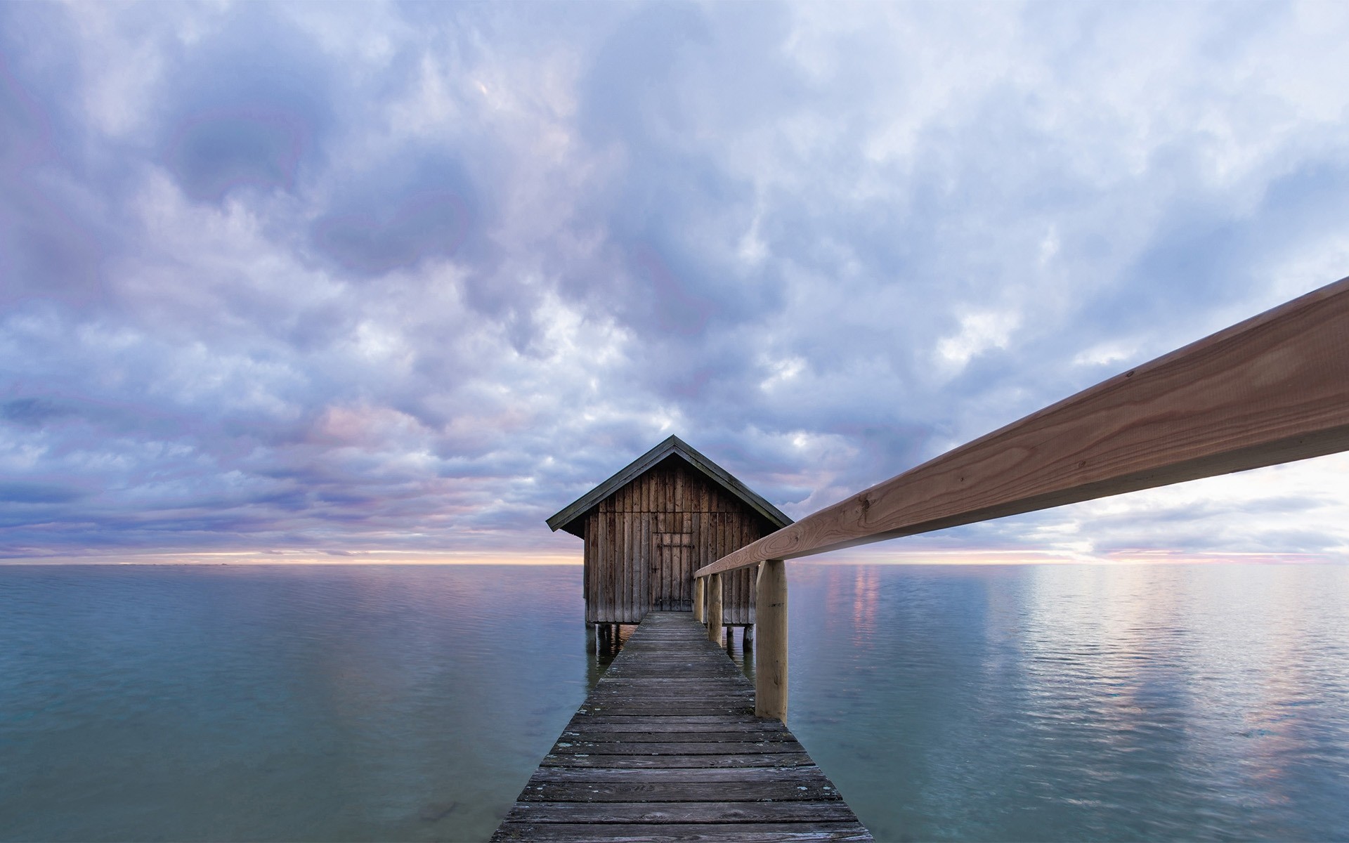 paysage eau ciel mer coucher de soleil océan lac plage paysage aube voyage soleil réflexion jetée à l extérieur mer été lumière hangar à bateaux bleu photographie