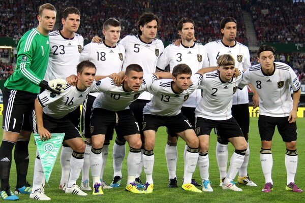 Football team photo on the field