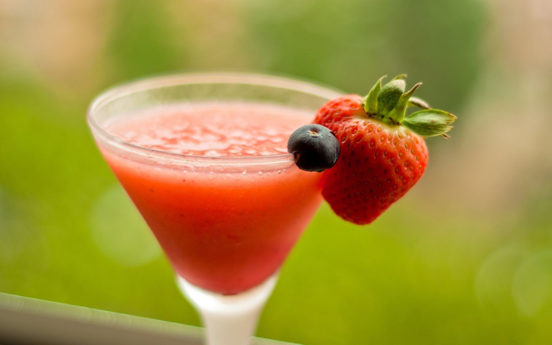 getränke obst saft saftig gesundheit essen erdbeere blatt sommer beere lecker essen tropisch