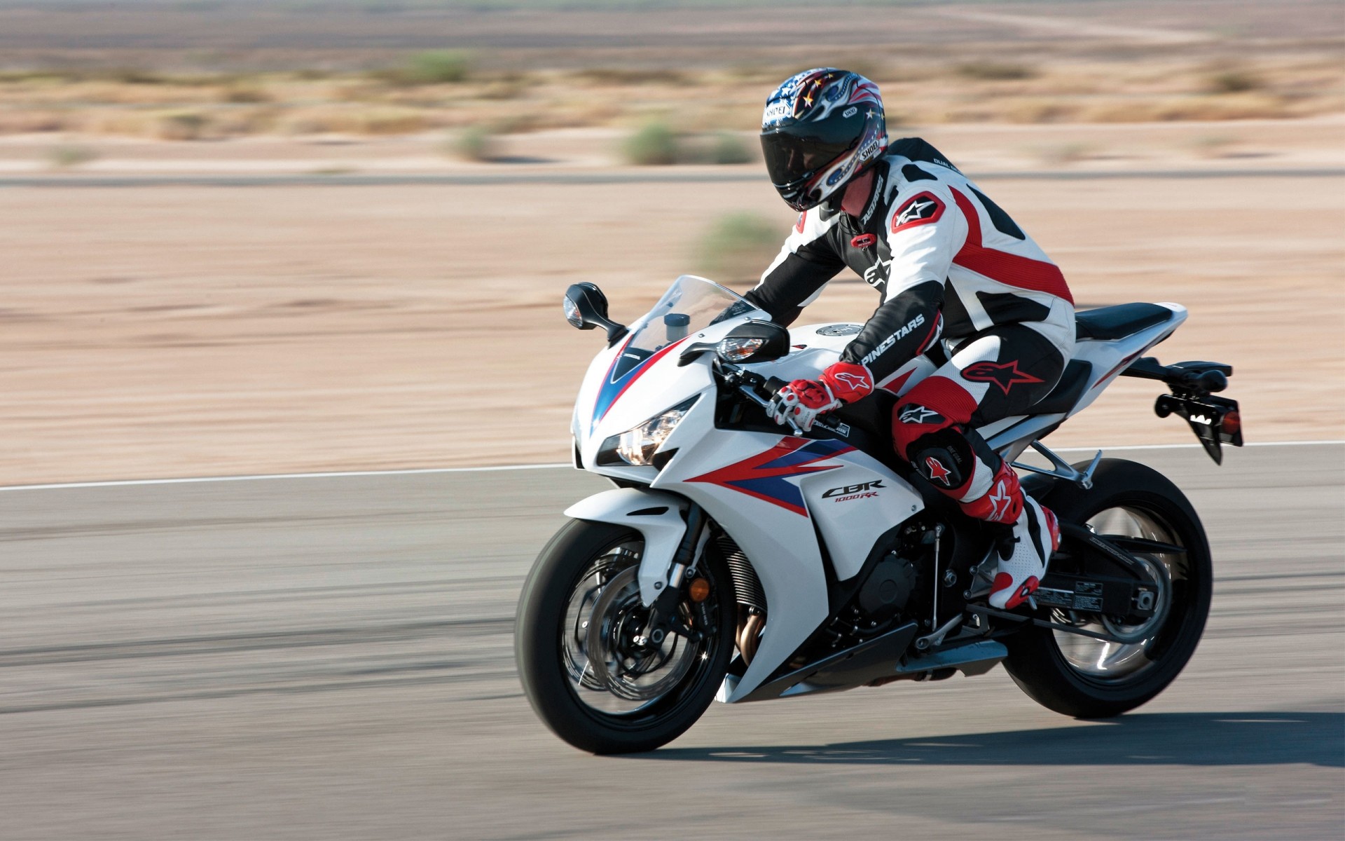 honda bicicleta carrera pista prisa corredor coche unidad torneo coche campeonato paseo conductor zumbido prestigio rápido circuito motocicleta trabajo en equipo acción competencia