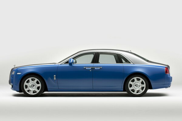 Rolls royce car on wheels