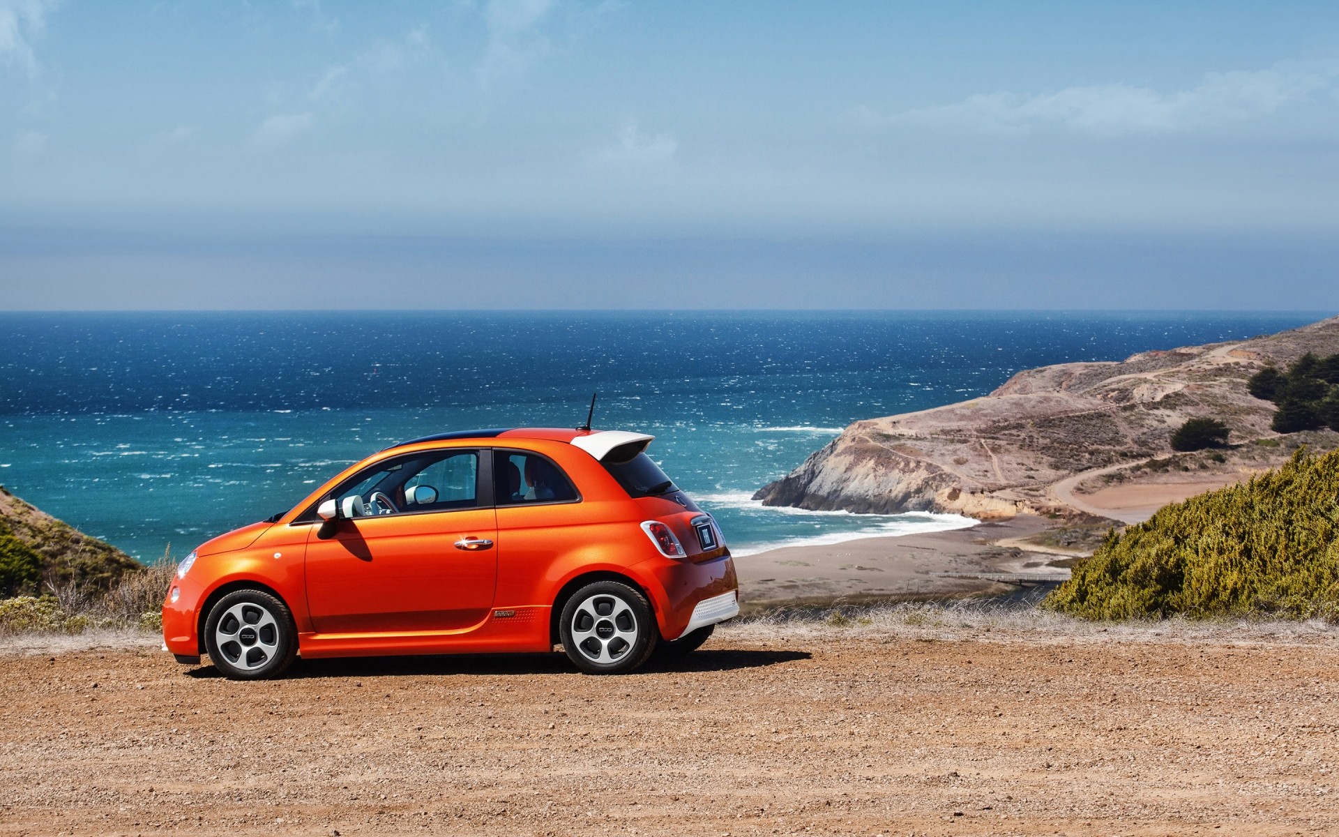 fiat plaża morze ocean podróże morze samochód samochód woda niebo piasek fiat 500