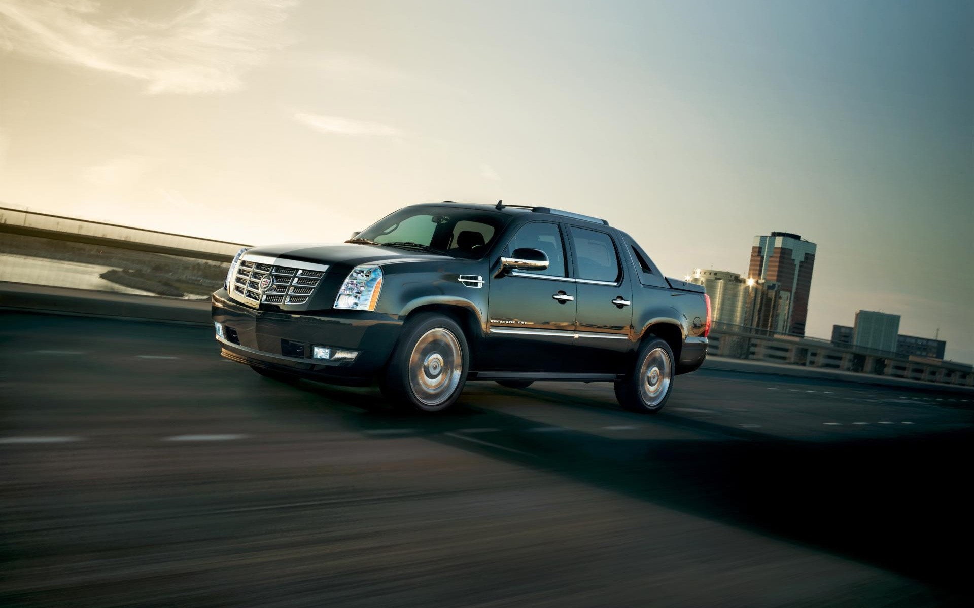 cadillac voiture véhicule système de transport route trafic asphalte rapide conduire dépêchez-vous voyage camion action cadillac escalade