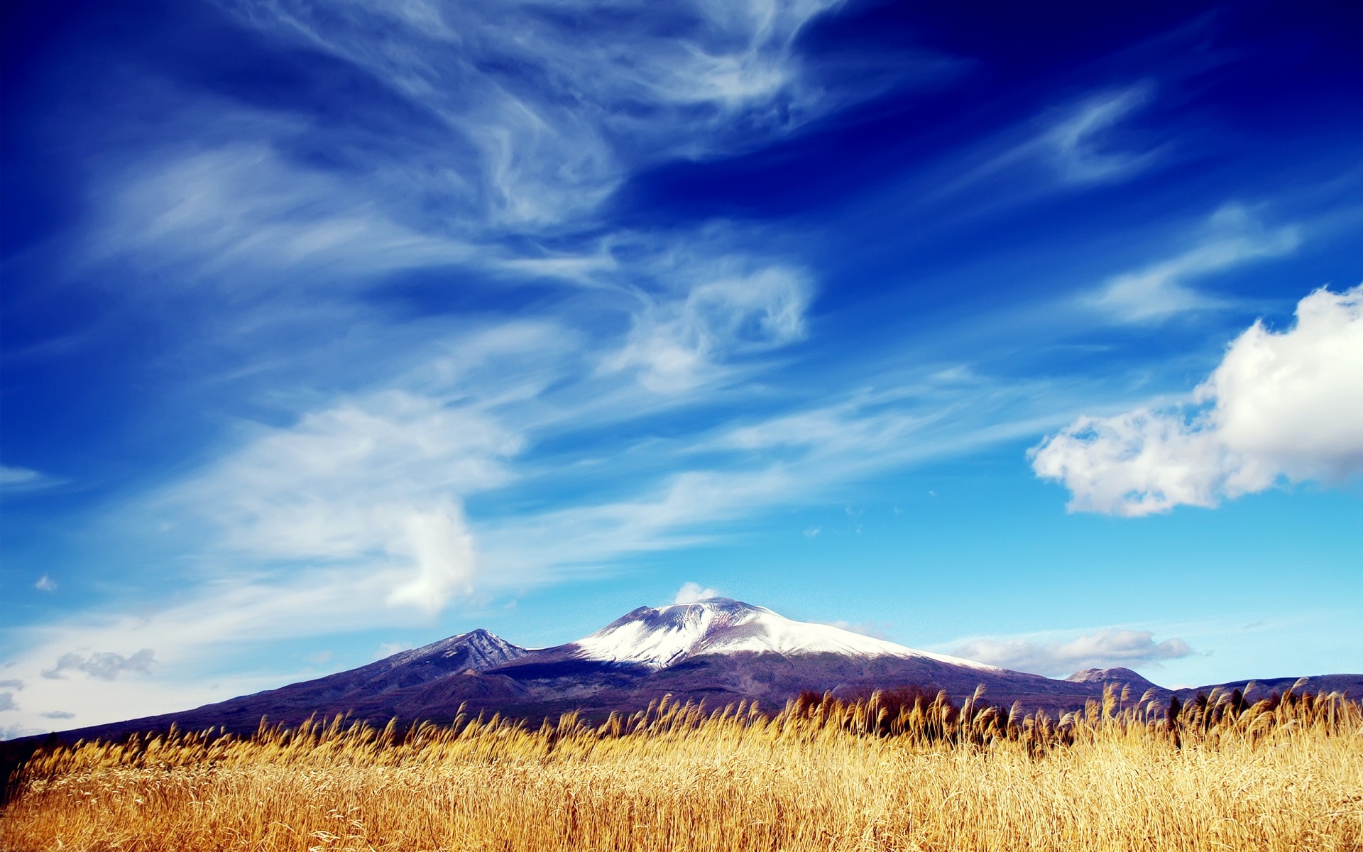 paisaje cielo al aire libre naturaleza paisaje buen tiempo viajes luz del día hierba verano cielo azul montañas