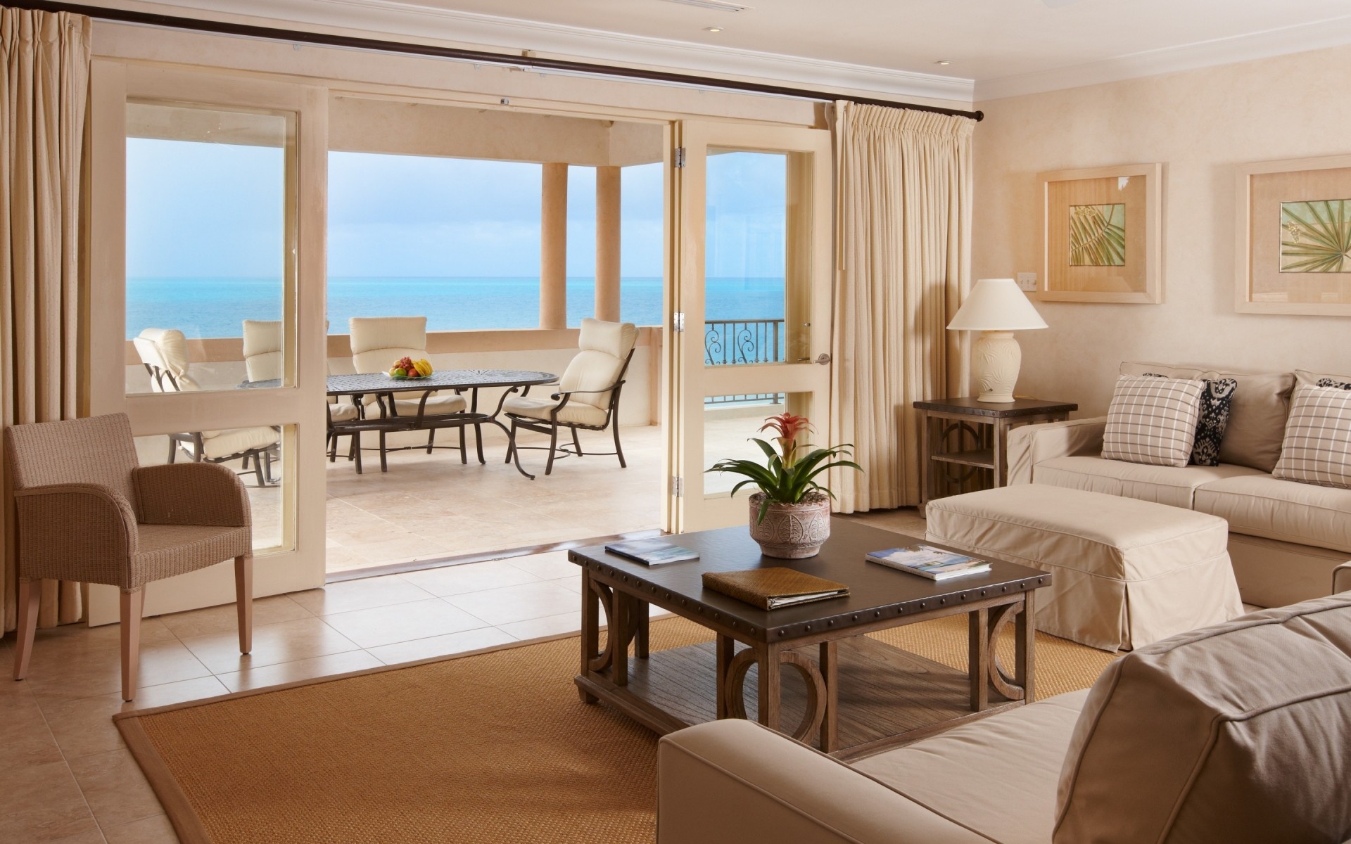 мебель номер в помещении окна таблица дизайн интерьера дома стул место современные пол ковер лампа роскошные дом квартира диван спальня кровать подушка пентхаус