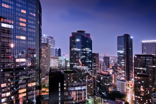 Centre-ville du soir au Japon