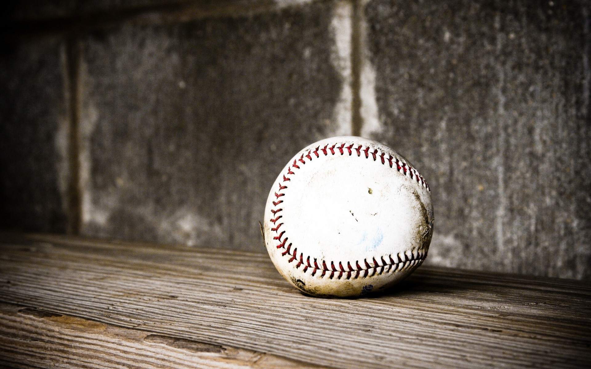 sport ball baseball holz leder alt freizeit retro vintage stillleben wettbewerb spiele schmutzig desktop aus holz rustikal freizeit sportgeräte softball verwendet