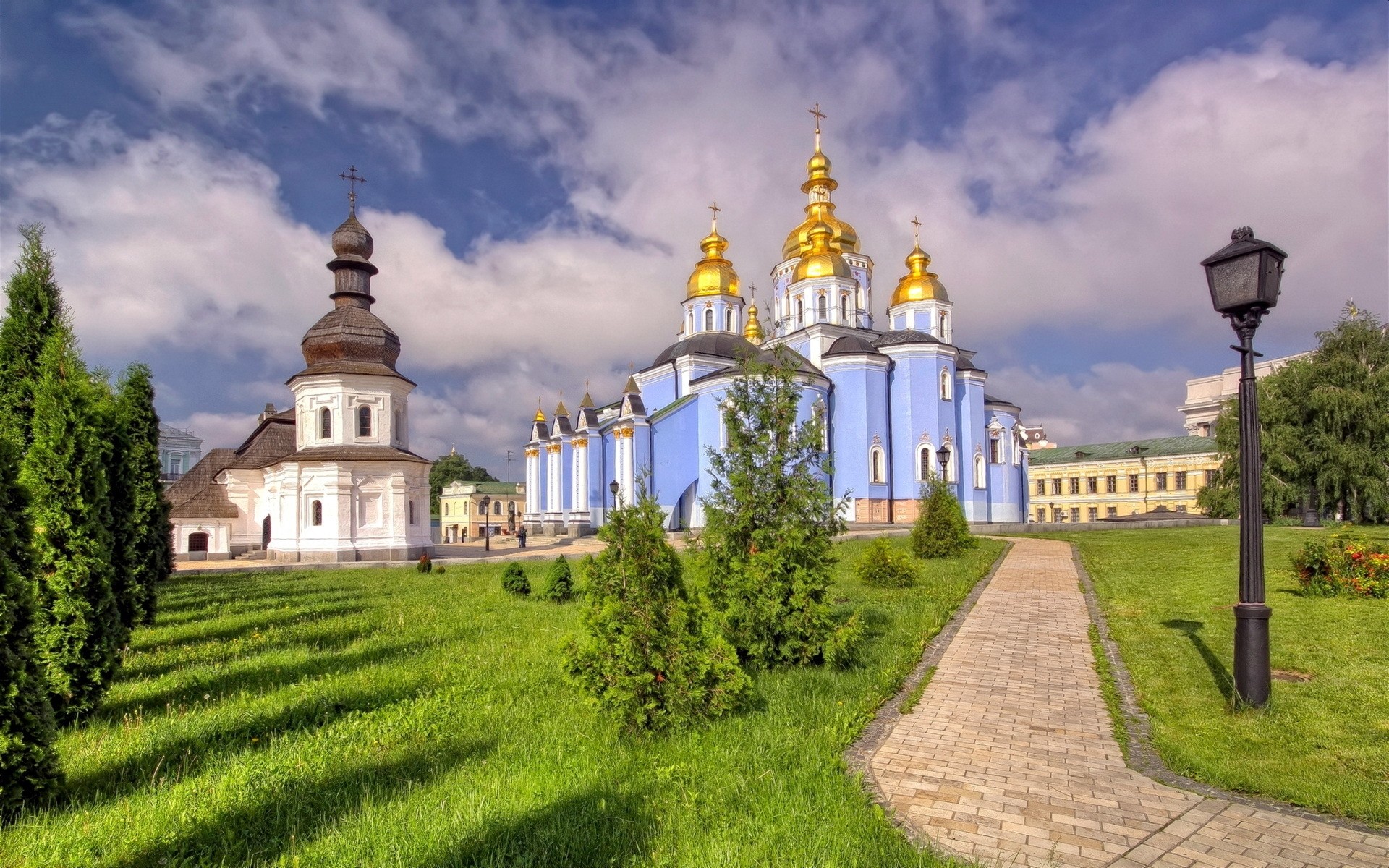 other city architecture building travel sky castle old city culture religion landmark tower monument tourism ancient outdoors church historic famous museum the temple famous monument landscape background