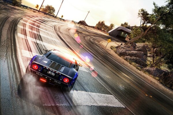 Voiture noire sur la piste need for speed