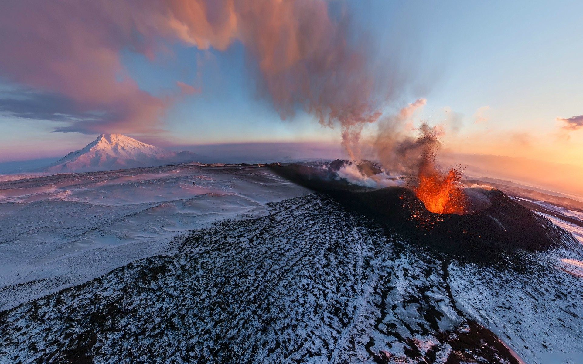 russie volcan coucher de soleil neige éruption paysage aube eau montagnes à l extérieur hiver soir brouillard ciel vapeur fumée feu