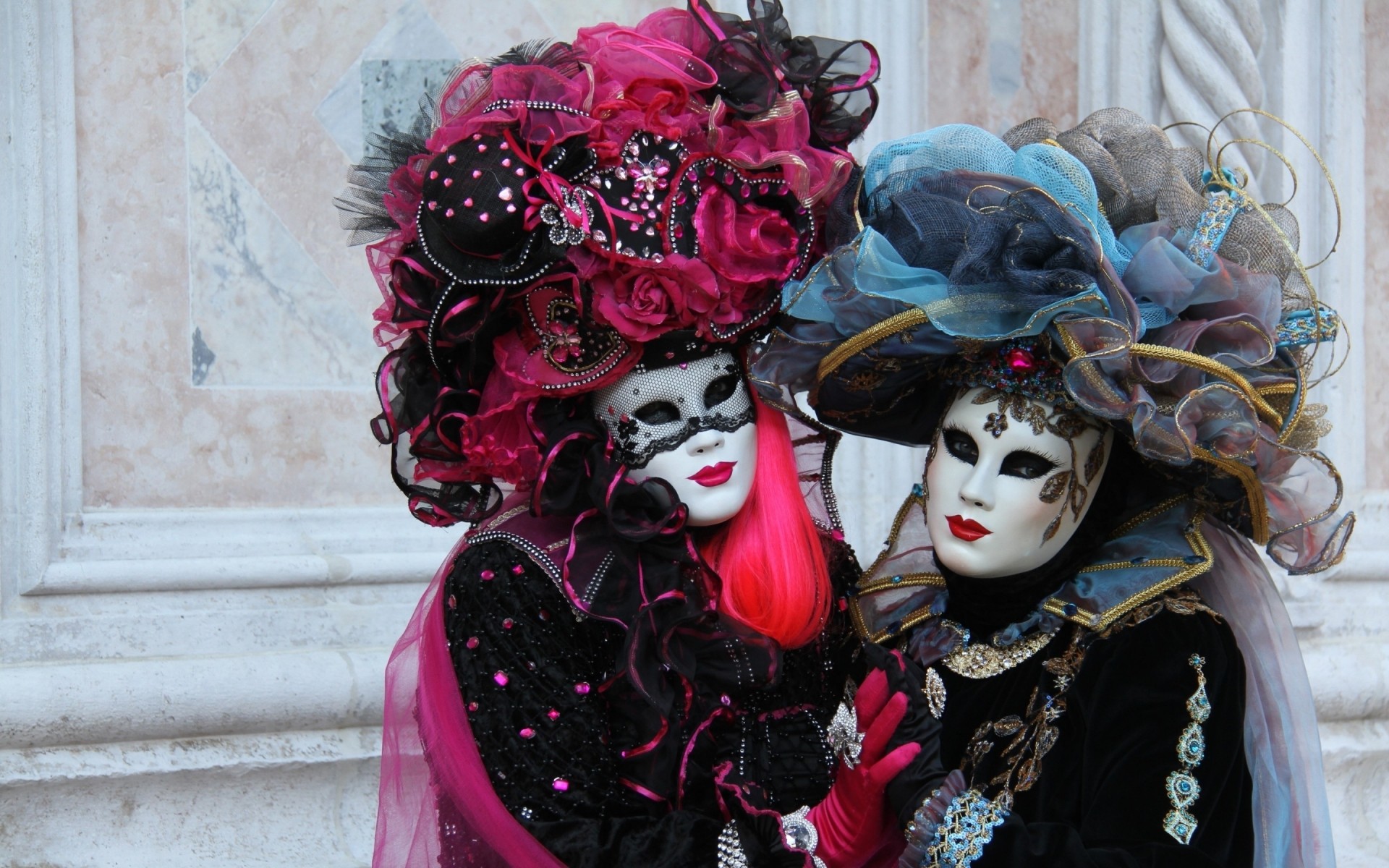 italien maskerade kostüm maske verkleidung venezianer karneval gras dekoration fest geheimnis festival feiertag party halloween fantasie theater ausblenden traditionell romantisch clown karneval von venedig venedig venezianische maske