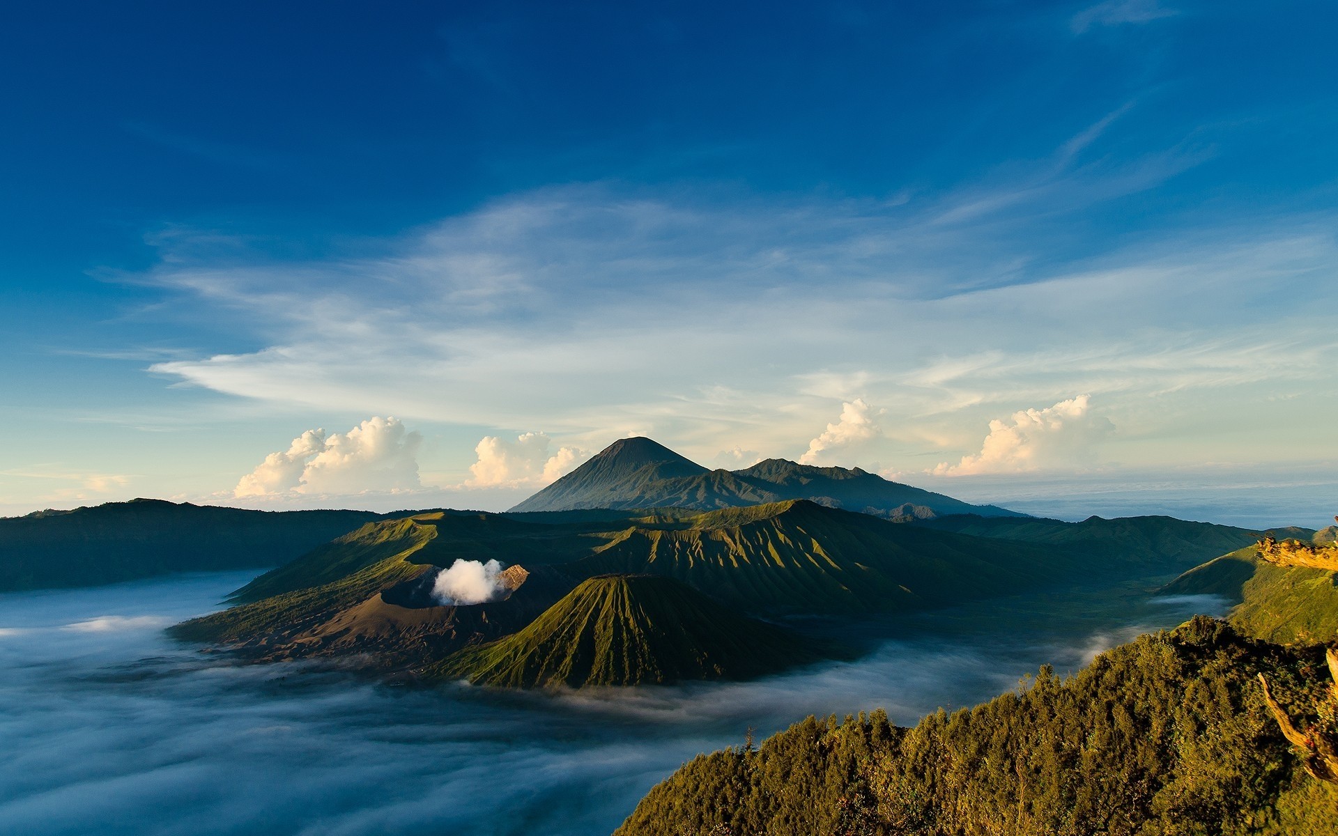 paisaje agua viajes paisaje montaña cielo puesta de sol al aire libre naturaleza mar amanecer volcán lago océano mar isla noche tangger