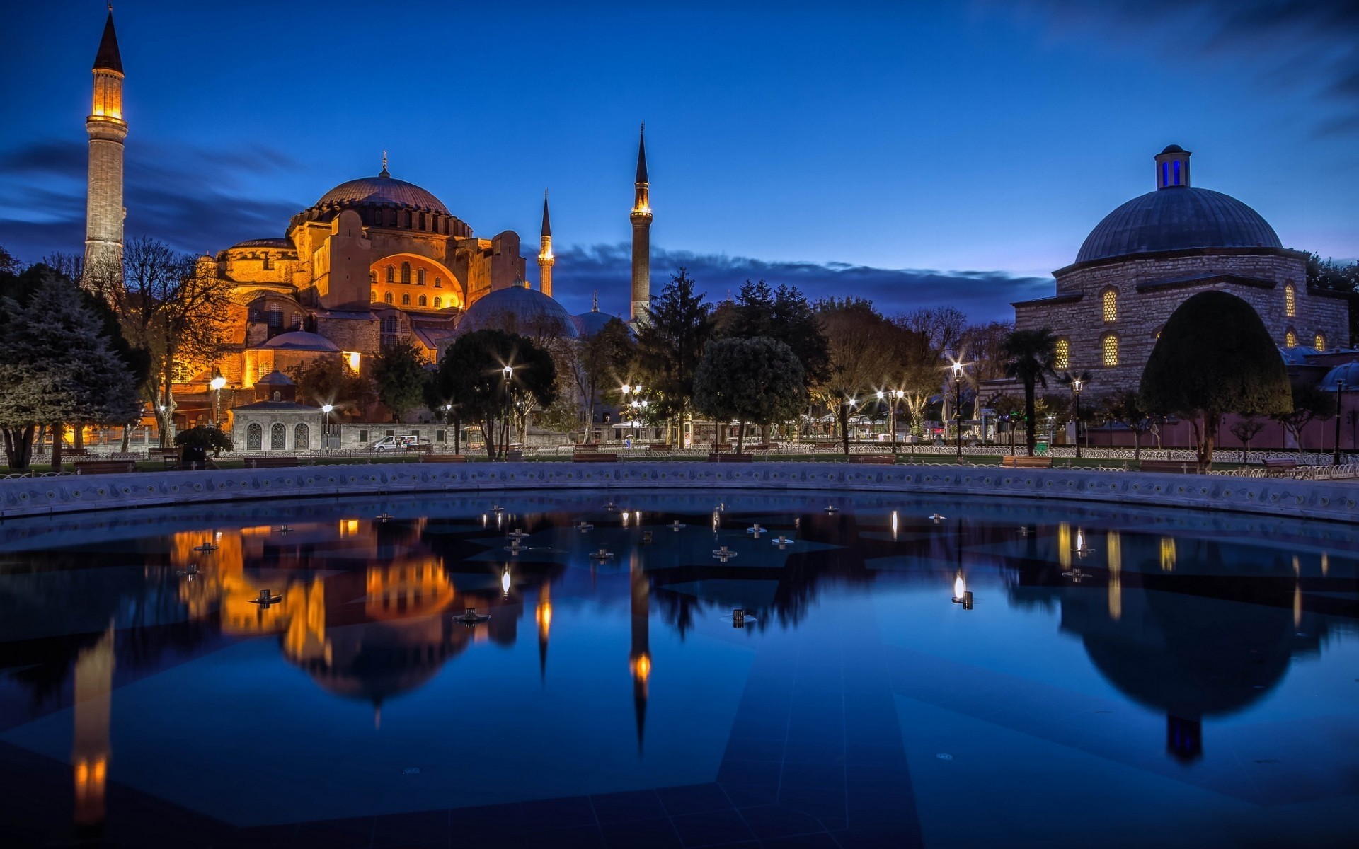 turquía minarete cúpula arquitectura viajes religión reflexión anochecer noche puesta de sol agua amanecer otomano punto de referencia ciudad al aire libre iluminación casa templo cielo hotel