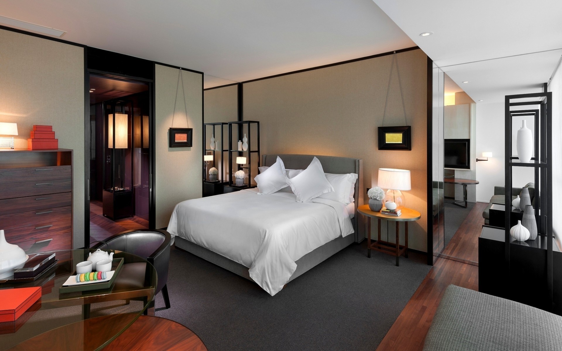 мебель номер спальня кровать дома в помещении дизайн интерьера лампа таблица стул окна зеркало ковер пол дом современные место квартира отель роскошные диван дизайн спальни