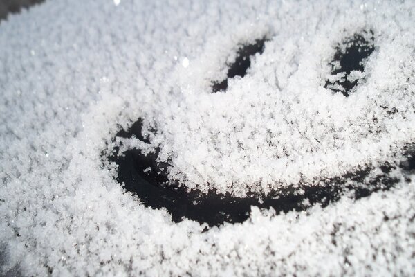 Neige sur verre sourire