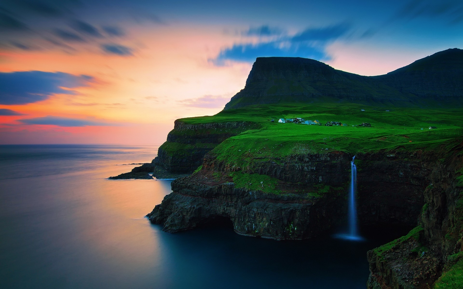 风景 水域 日落 景观 海洋 旅游 海洋 海 海滩 天空 自然 黎明 景观 晚上 黄昏 岩石 岛屿 风景如画 丘陵 级联