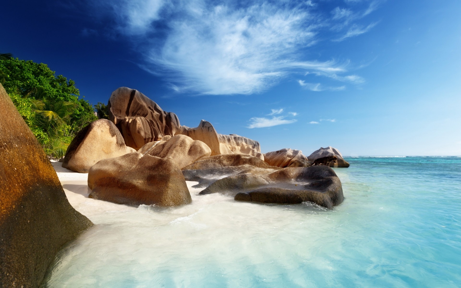 verão água viagens mar praia céu oceano areia mar surf paisagem natureza sol bom tempo ao ar livre ilha relaxamento tropical paisagem pedras