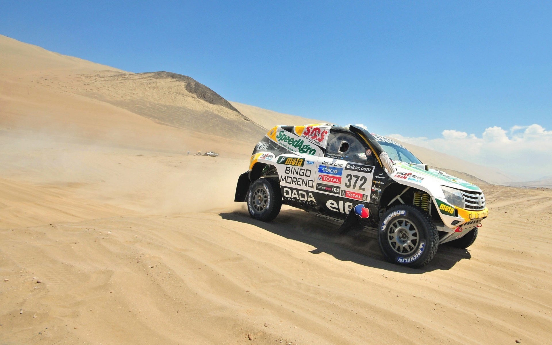 renault sand wüste auto auto abenteuer gelände rallye rennen reisen fahren transportsystem straße beeilen sie sich track landschaft wettbewerb