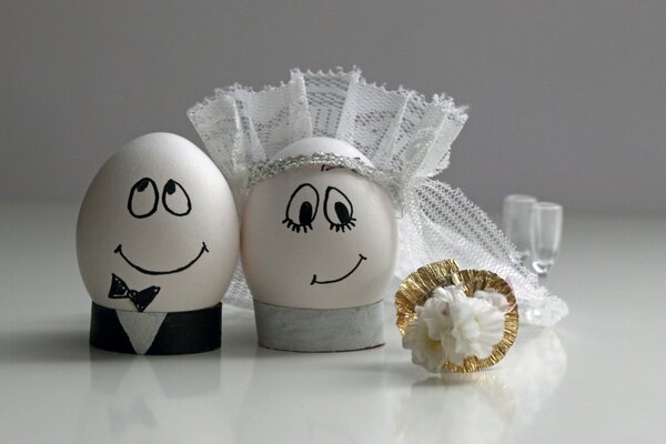 The original idea of the bride and groom in the form of testicles