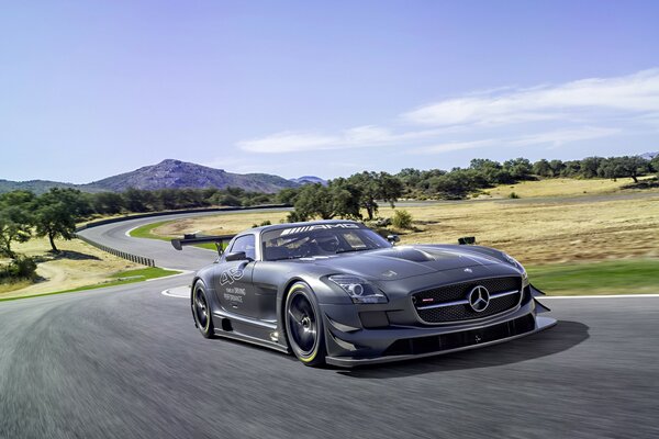 Veloce come una pallottola di Mercedes Benz