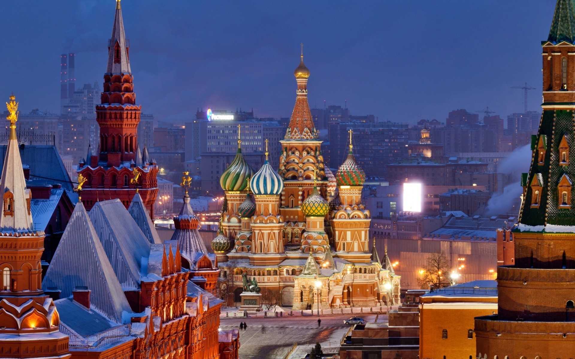 rusia arquitectura viajes crepúsculo kremlin ciudad iglesia noche iluminado cielo casa catedral religión al aire libre torre viejo espectáculo plaza capital punto de referencia moscú