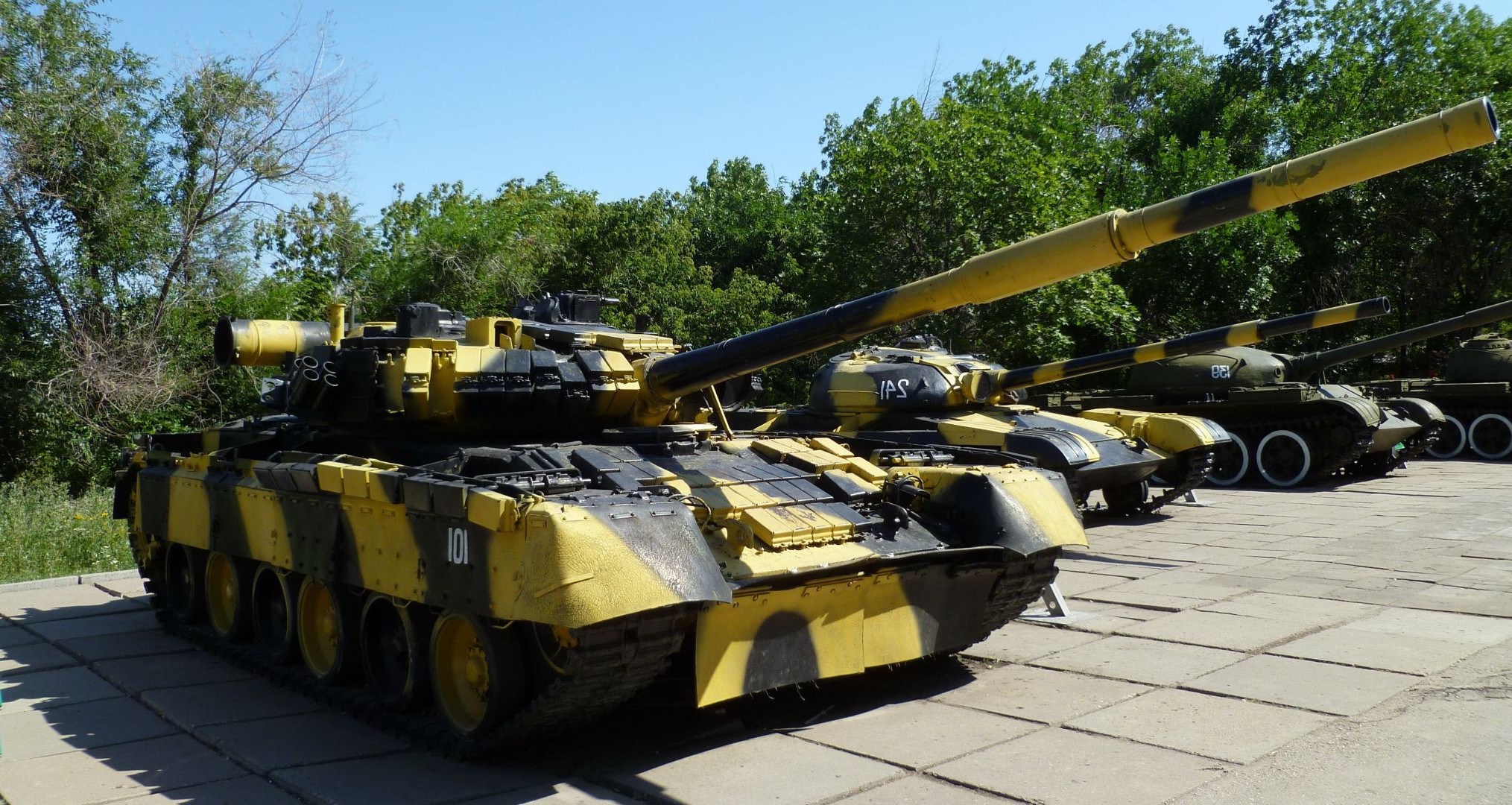 наземная техника автомобиль войны военные армия транспортная система битва оружие танк машина боевой броня