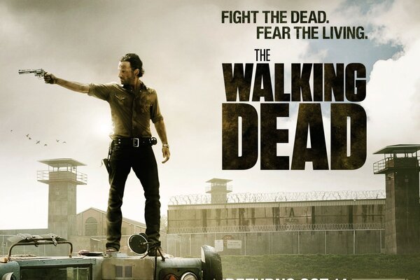 Serie de televisión the Walking Dead el hombre en el techo de un coche