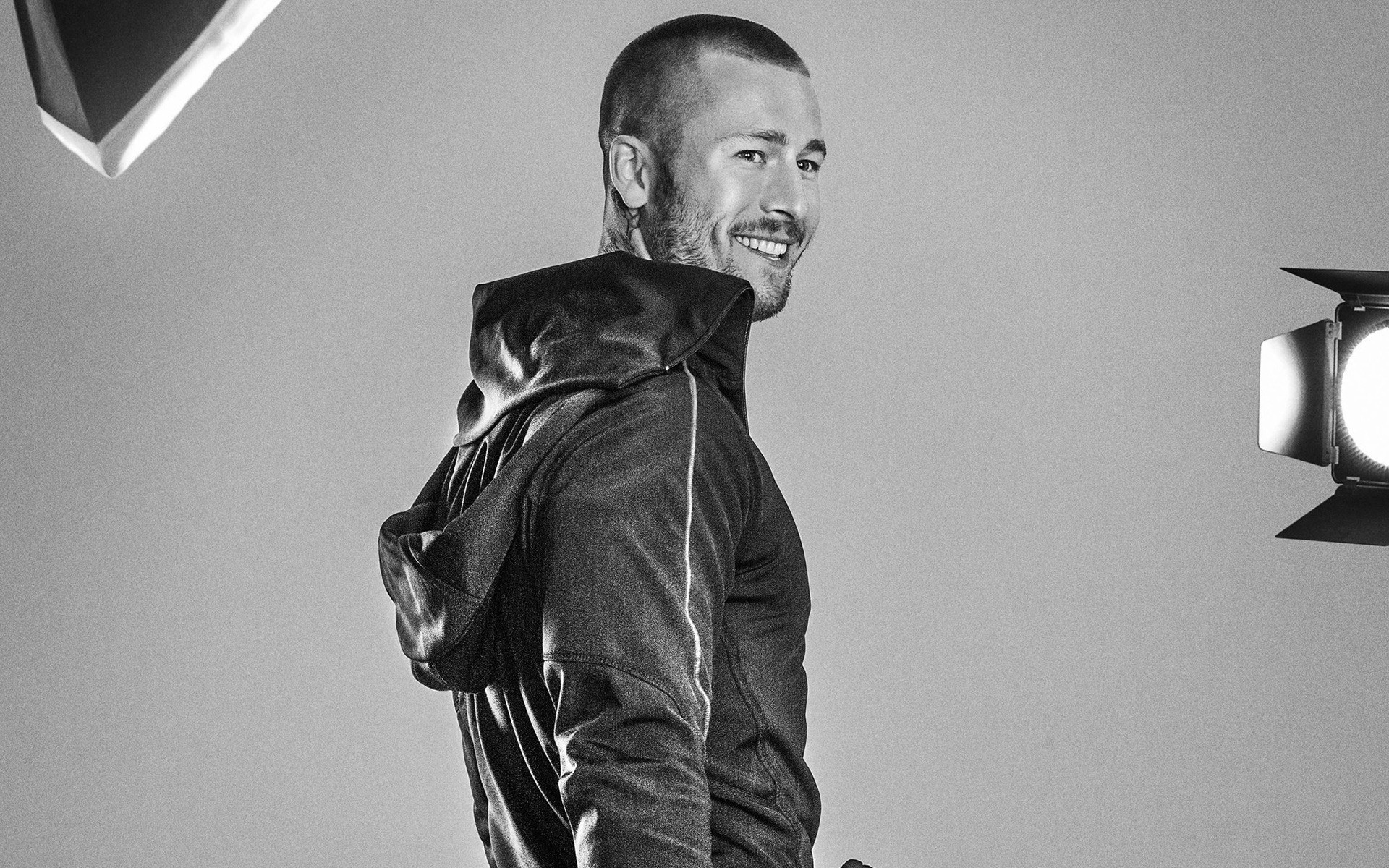 películas retrato adulto solo hombre músico música glen powell the expendables 3