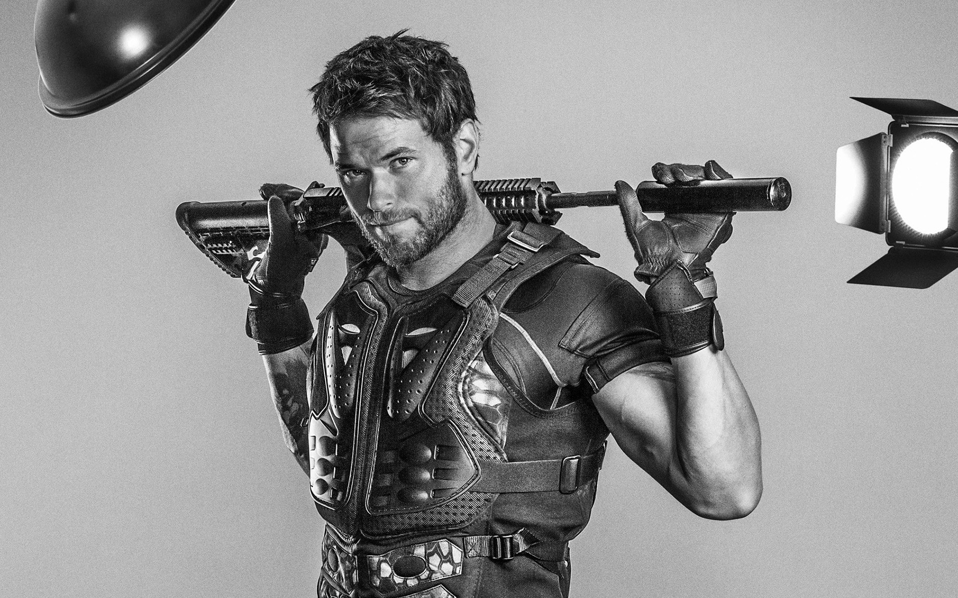 film adulto da solo uomo musicista musica ritratto cantante indossare concerto prestazioni kellan lutz the expendables 3