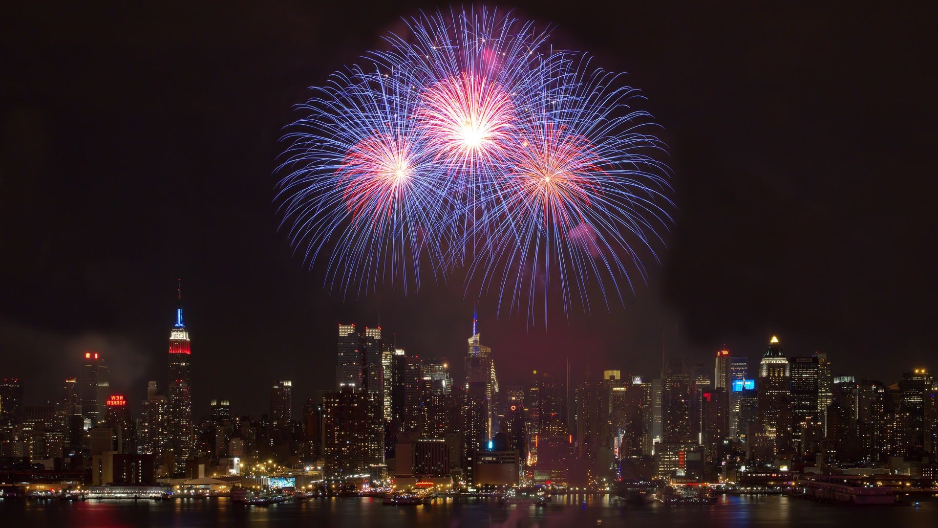 urlaub stadt haus licht architektur abend urban hintergrundbeleuchtung festival stadt modern dämmerung reisen feuerwerk skyline himmel geschäft wolkenkratzer reflexion brücke