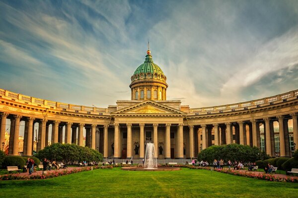 美丽的喀山大教堂圣彼得堡