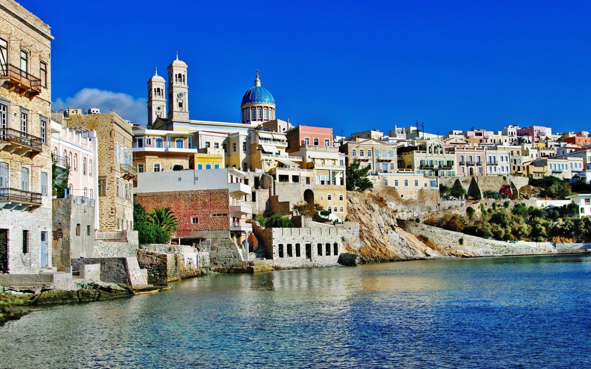 griechenland architektur reisen stadt wasser haus stadt tourismus himmel stadt alt kirche spektakel haus meer im freien urlaub meer insel syros landschaft