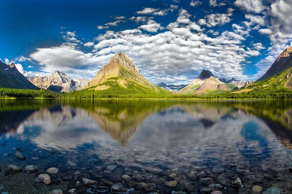 Hermoso parque nacional glaciar