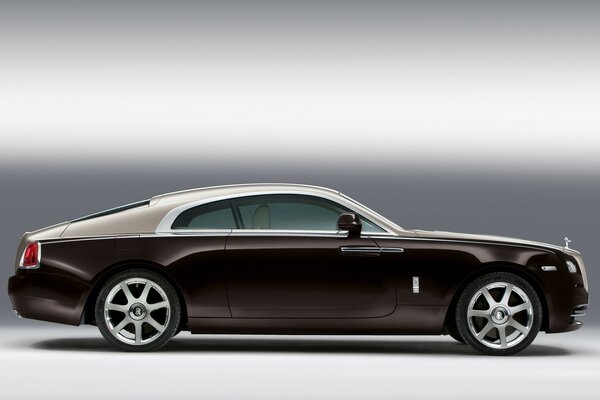 Rolls Royce қоңыр түсті