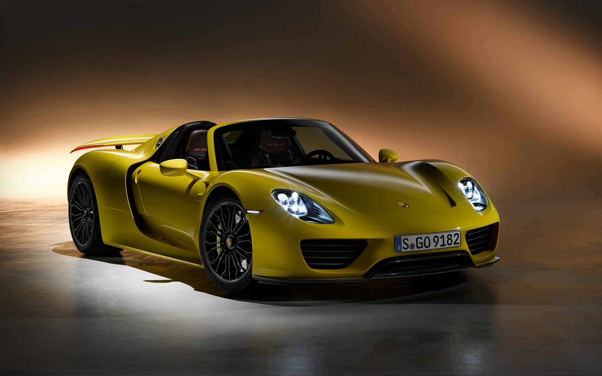 porsche auto auto corsa nigella azione ruote veloce fretta coupé asfalto porsche 918 porsche spider auto sportive auto coupé