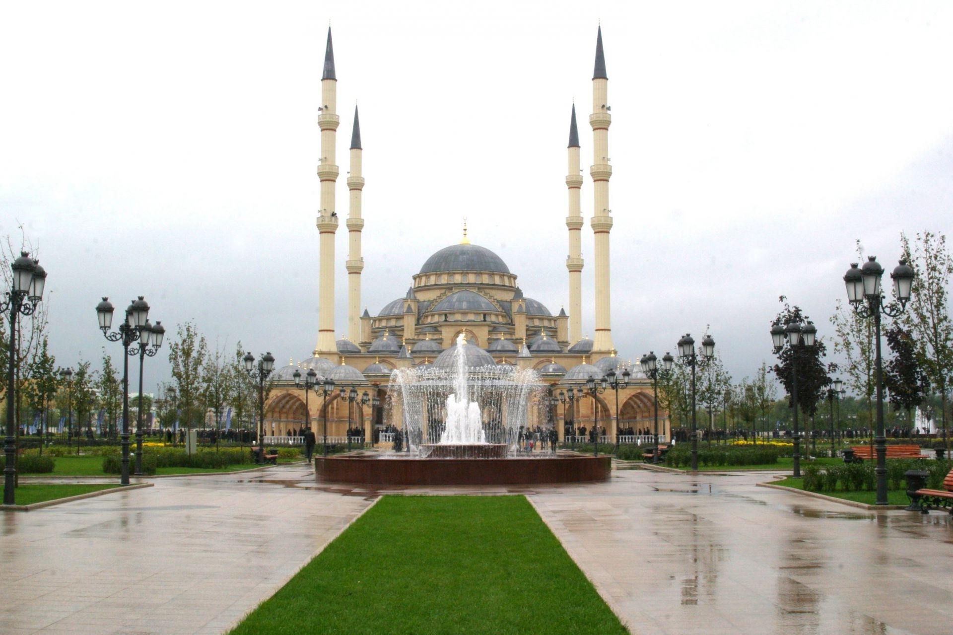 фонтаны минарет религия архитектура купол дом путешествия достопримечательность туризм небо город храм памятник на открытом воздухе религиозные османской музей