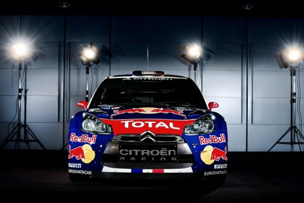 Citroen car in the photo session