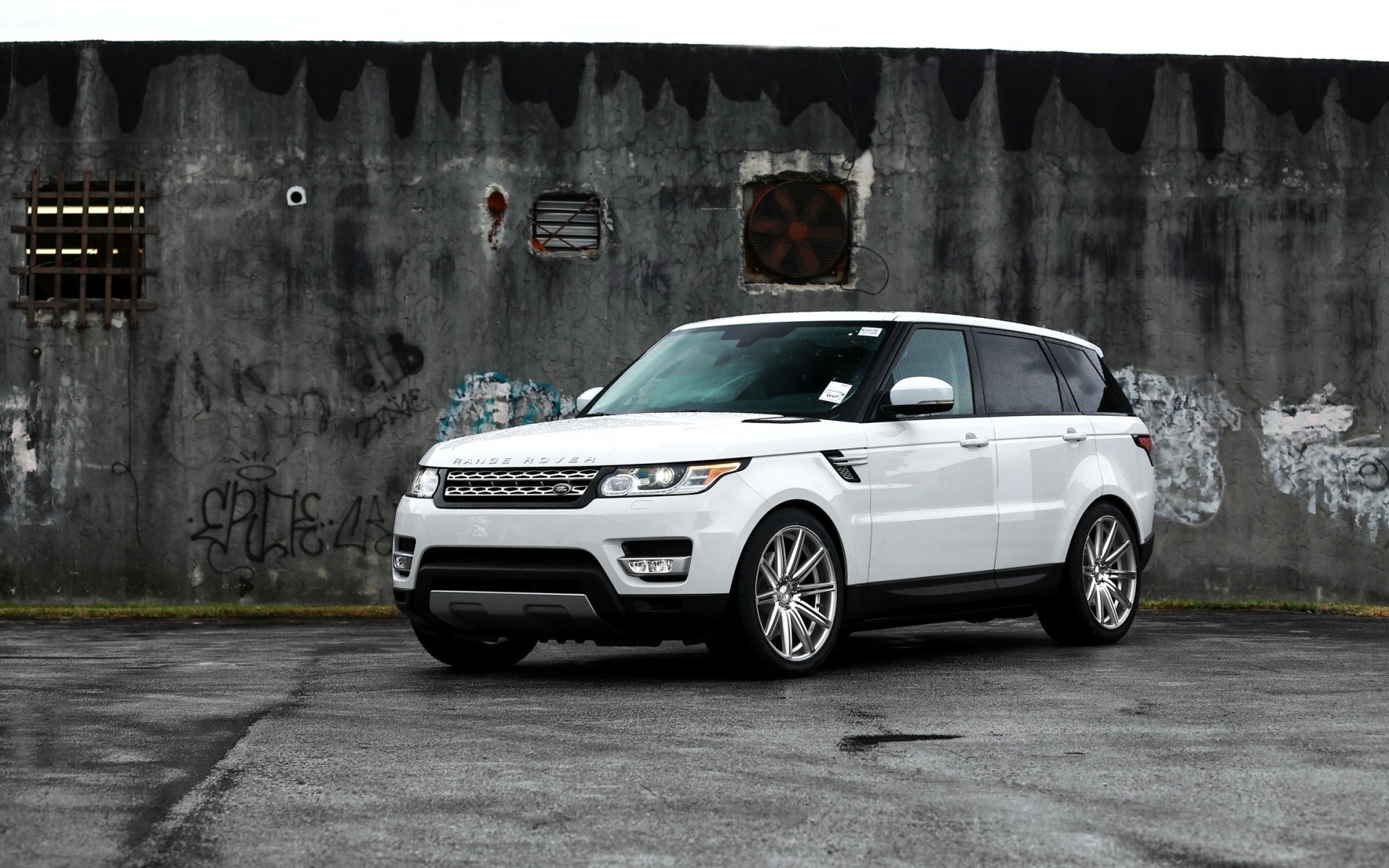 range rover car vehicle transportation system drive fast asphalt pavement automotive road wheel hurry classic range rover sport