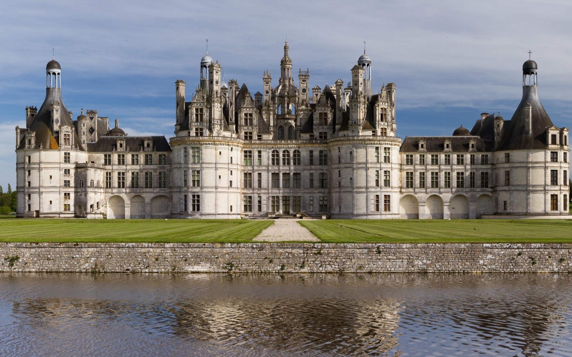 france architecture castle chateau building travel old tourism river renaissance gothic ancient landmark historic heritage imperial sky royalty nobility outdoors loire castles medieval