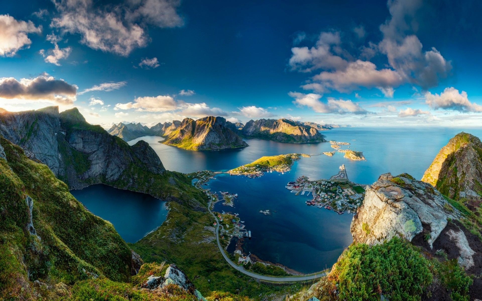 другие города воды пейзаж путешествия горы природа живописный рок небо моря озеро на открытом воздухе зрелище лето reinebringen норвегия
