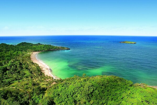 Schöne Landschaft am Meer