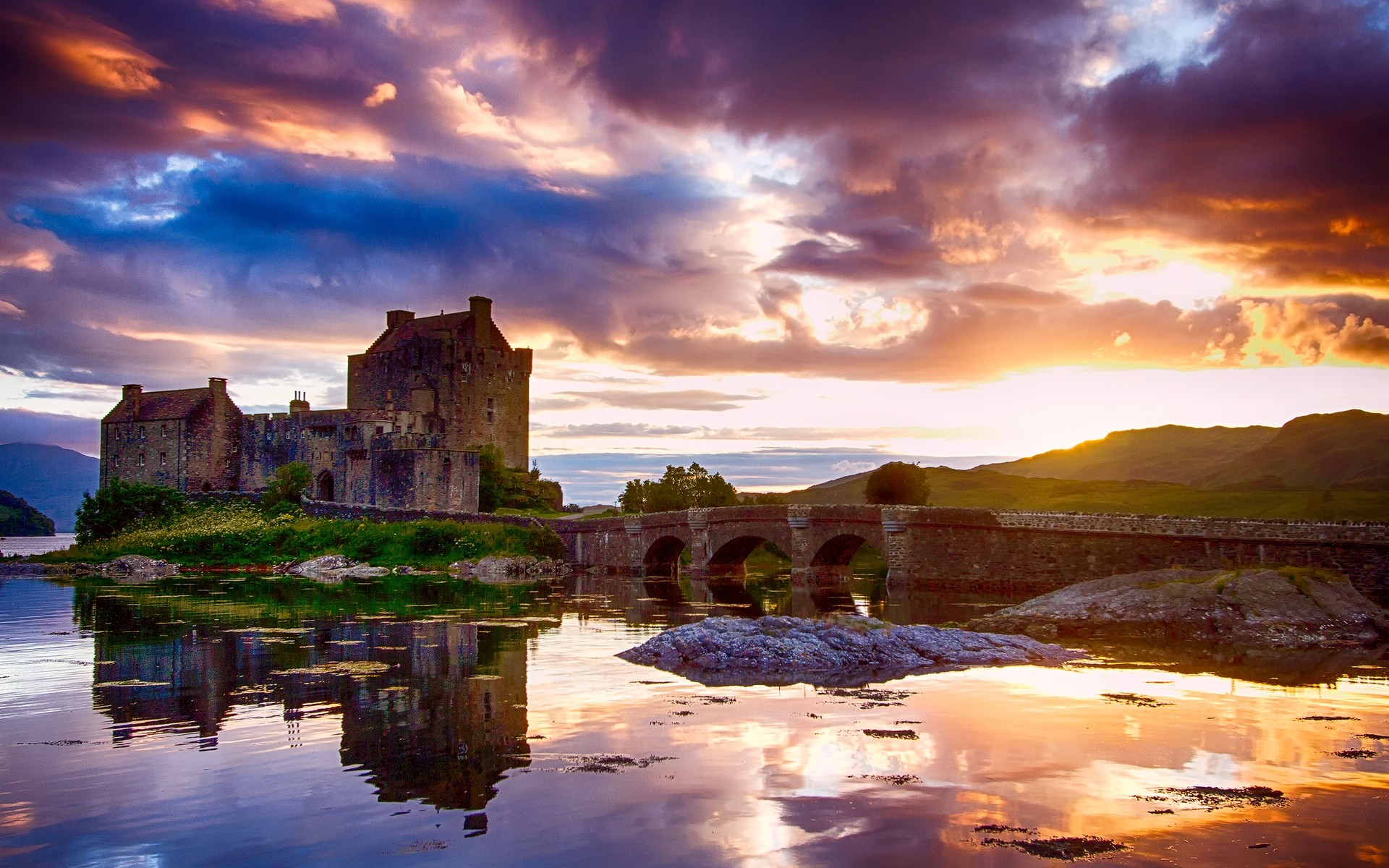 andere städte wasser sonnenuntergang reisen dämmerung architektur abend im freien himmel dämmerung reflexion fluss see landschaft eileen donan schloss schottland