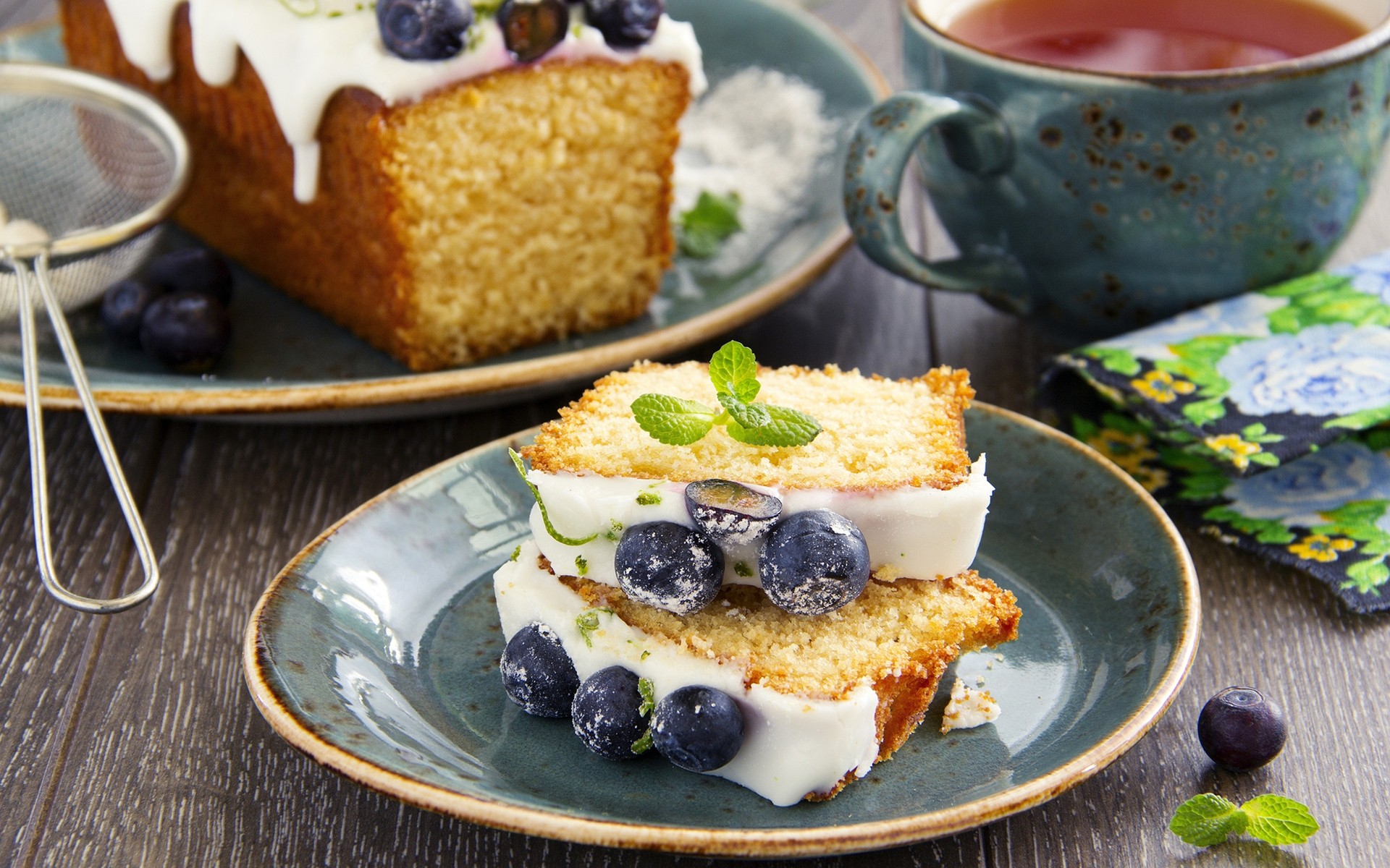 еда плиты фрукты сладкий молочными продуктами завтрак торт крем освежение вкусные ягодка таблица эпикур здоровый кубок питание срез черничный кекс мятный