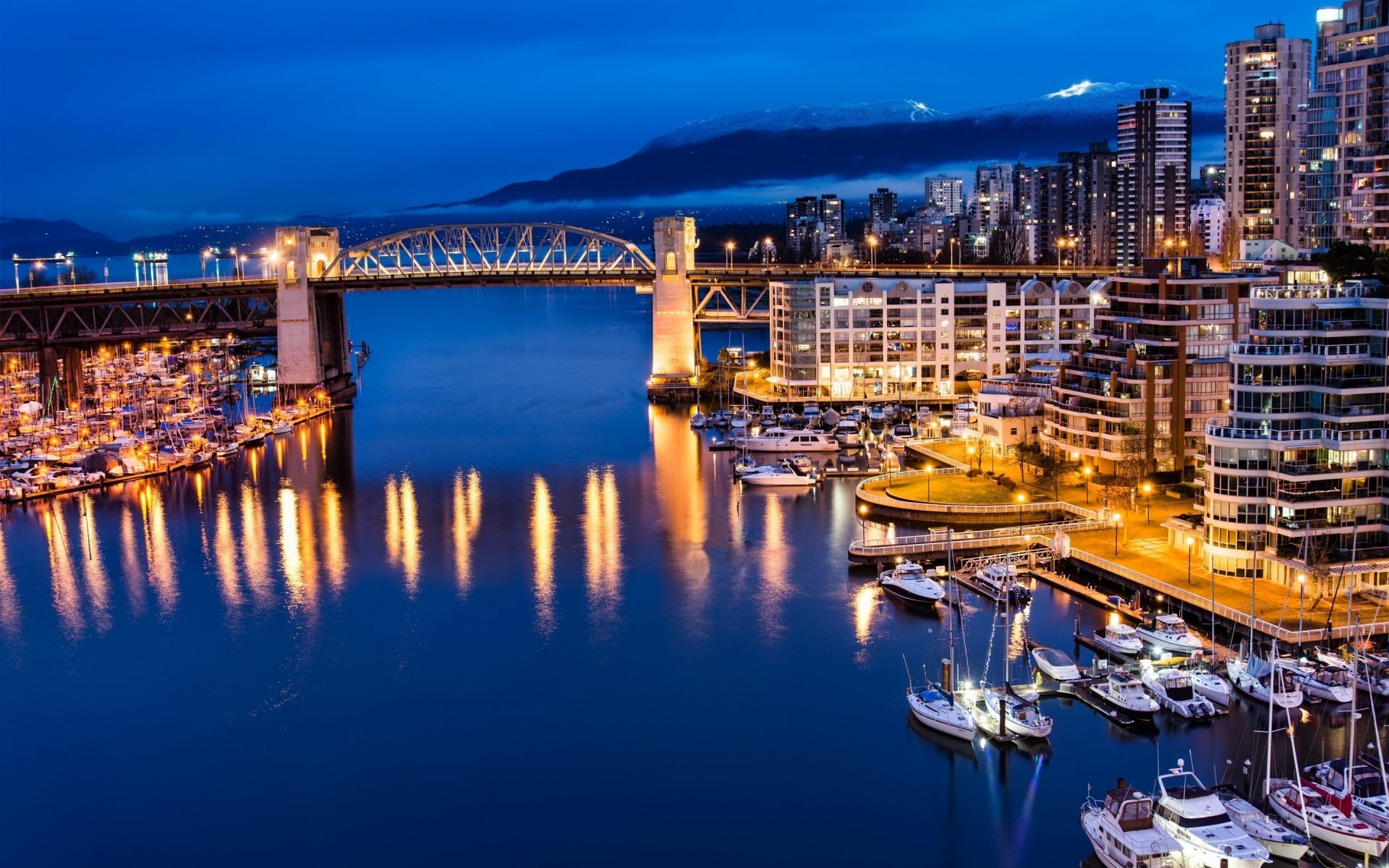 andere städte wasser reisen stadt stadt architektur meer dämmerung hafen reflexion himmel strandpromenade haus im freien abend horizontal fluss skyline tourismus bucht vancouver kanada nachtansicht licht